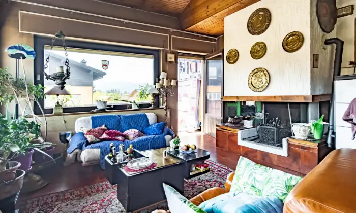 Rexer-Asiago-Casa-indipendente-composta-da-tre-appartamentiufficiogaragegiardinocorte-privata-SALONE