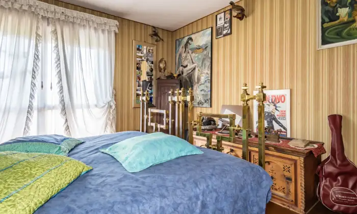 Rexer-Asiago-Casa-indipendente-composta-da-tre-appartamentiufficiogaragegiardinocorte-privata-CAMERA-DA-LETTO