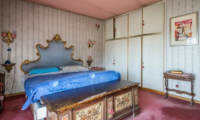 Rexer-Asiago-Casa-indipendente-composta-da-tre-appartamentiufficiogaragegiardinocorte-privata-CAMERA-DA-LETTO