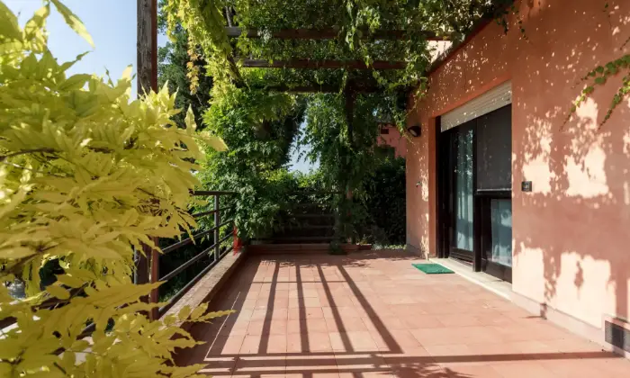 Rexer-Zola-Predosa-Spendido-bilocale-in-collina-TERRAZZO