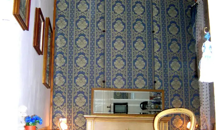 Rexer-Venezia-Camera-doppia-con-bagno-privato-zona-Biennale-a-Venezia-CameraDaLetto
