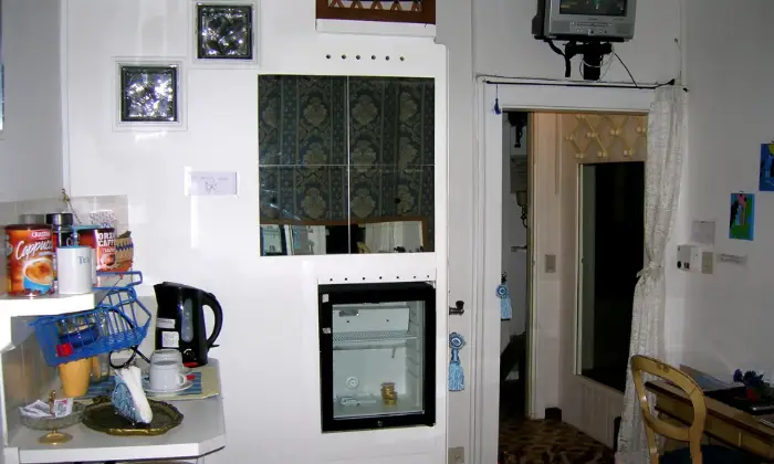 Rexer-Venezia-Camera-doppia-con-bagno-privato-zona-Biennale-a-Venezia-Salone