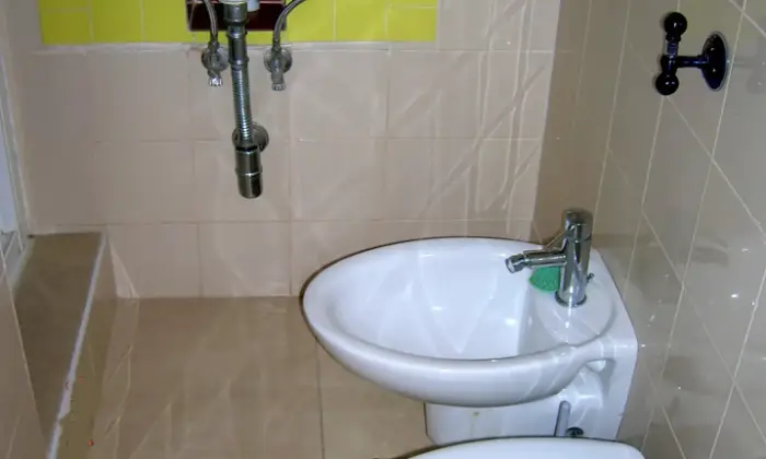 Rexer-Venezia-Camera-doppia-con-bagno-privato-zona-Biennale-a-Venezia-Bagno