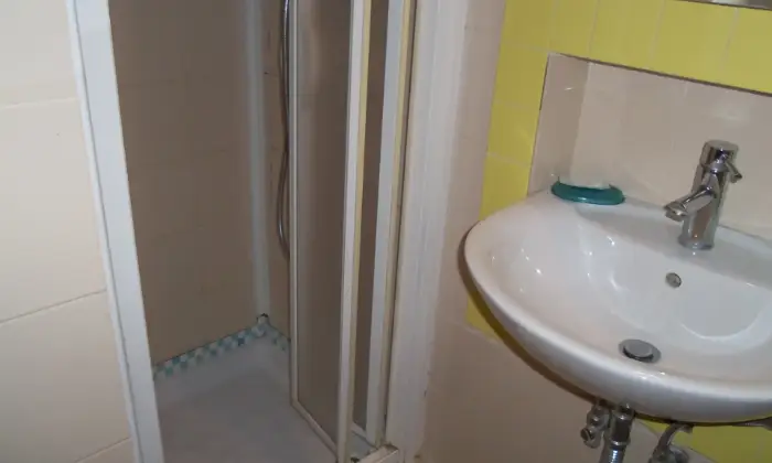 Rexer-Venezia-Camera-doppia-con-bagno-privato-zona-Biennale-a-Venezia-Bagno