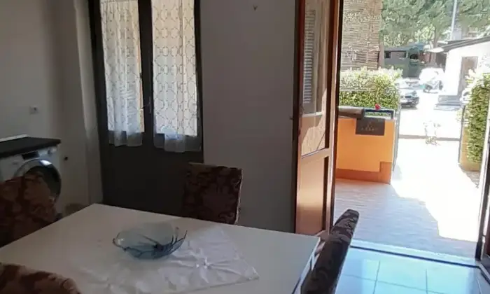 Rexer-Pizzo-Appartamento-arredato-e-climatizzato-CUCINA