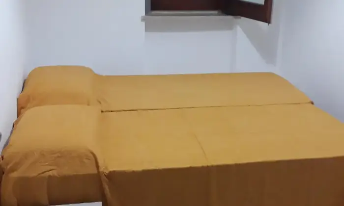Rexer-Pizzo-Appartamento-arredato-e-climatizzato-CAMERA-DA-LETTO