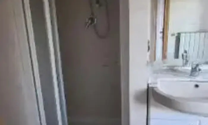 Rexer-Poppi-Vendesi-casa-indipendente-a-Poppi-BAGNO