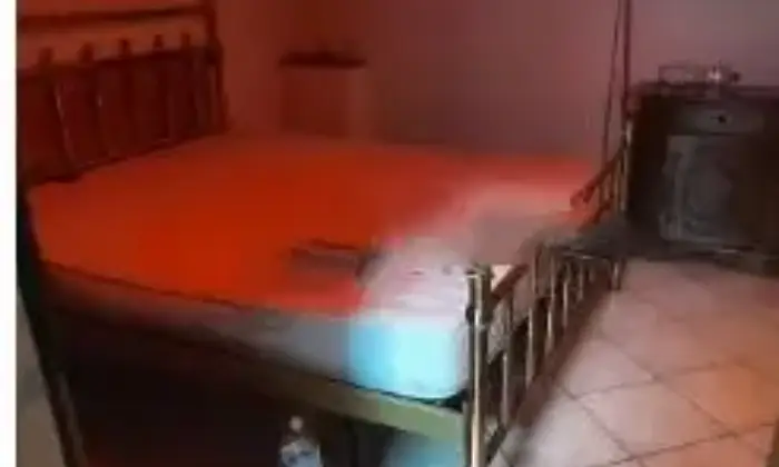 Rexer-Poppi-Vendesi-casa-indipendente-a-Poppi-CAMERA-DA-LETTO