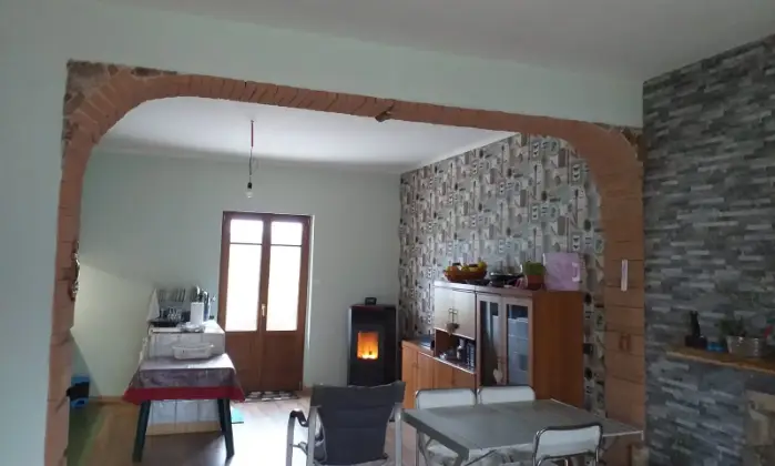 Rexer-Bisaccia-Vendesi-immobile-indipendente-con-terreno-SALONE