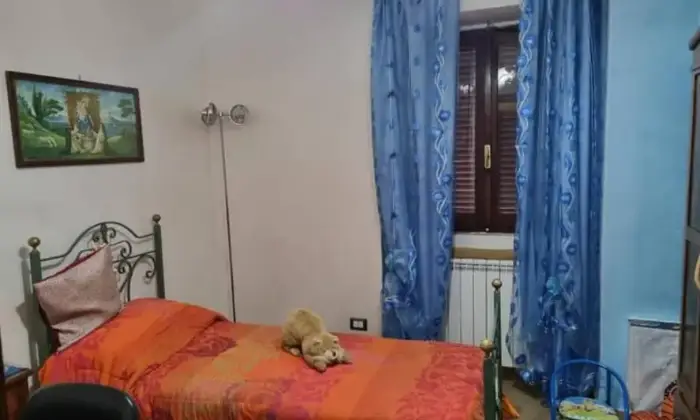 Rexer-Luzzi-CS-Villetta-su-livelli-Camera-da-letto