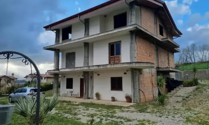 Rexer-Luzzi-CS-Villetta-su-livelli-Esterno