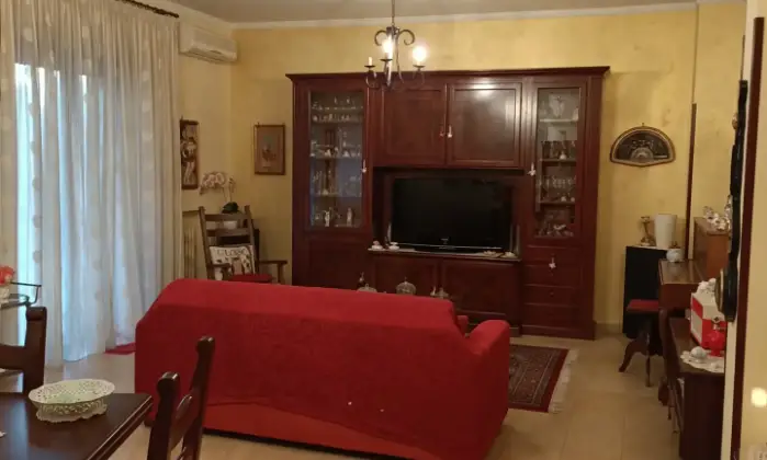 Rexer-Taranto-Vendesi-appartamento-a-Taranto-SALONE