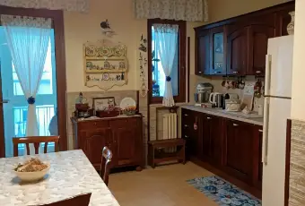 Rexer-Taranto-Vendesi-appartamento-a-Taranto-CUCINA