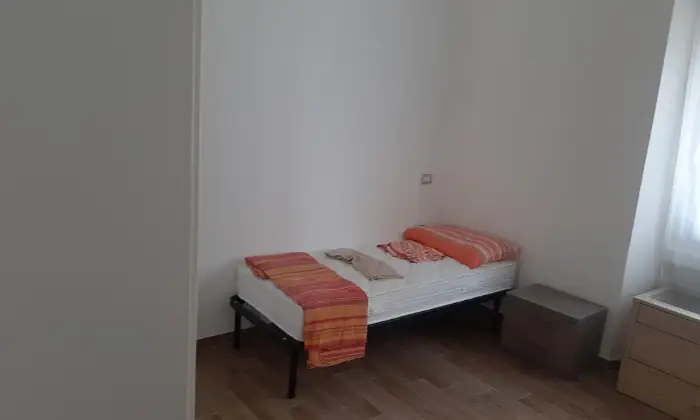 Rexer-Milano-APPARTAMENTO-NUOVO-PER-STUDENTESSELAVORATRICI-SALONE