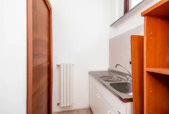 Rexer-Borgaro-Torinese-Alloggio-signorile-in-condominio-recente-CUCINA