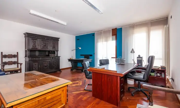 Rexer-Borgaro-Torinese-Alloggio-signorile-in-condominio-recente-CAMERA-DA-LETTO