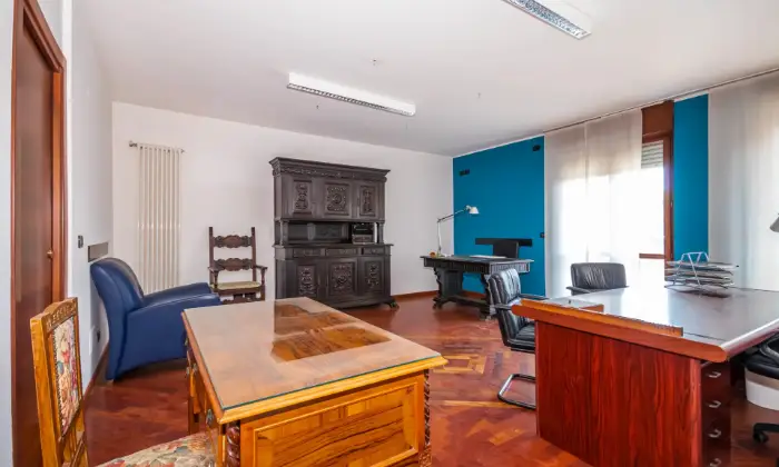 Rexer-Borgaro-Torinese-Alloggio-signorile-in-condominio-recente-CAMERA-DA-LETTO