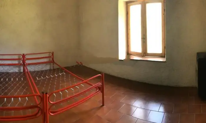 Rexer-Cortemilia-Vendesi-Casalecascina-in-Strada-Salino-a-Cortemilia-CN-CAMERA-DA-LETTO