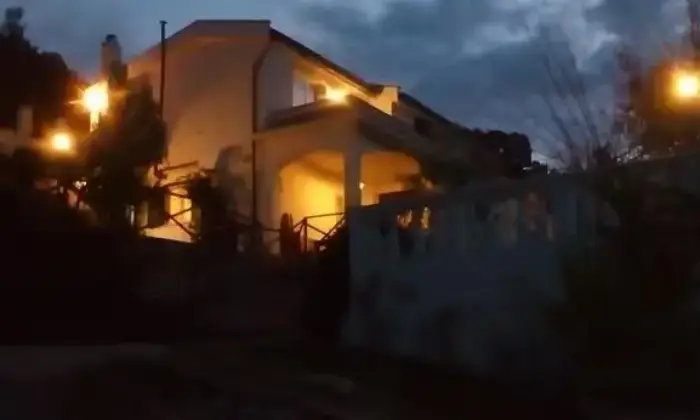 Rexer-Vieste-Vendesi-Villa-al-mare-a-Vieste-Facciata