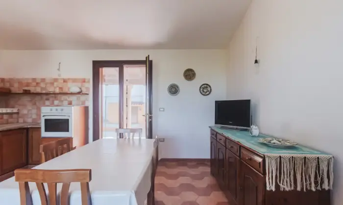 Rexer-Aglientu-Deliziosa-villetta-con-ampio-spazio-esterno-vista-mare-SALONE