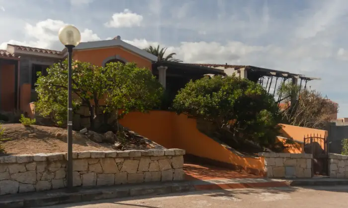 Rexer-Aglientu-Deliziosa-villetta-con-ampio-spazio-esterno-vista-mare-ESTERNO