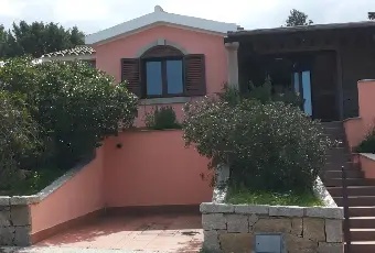 Rexer-Aglientu-Deliziosa-villetta-con-ampio-spazio-esterno-vista-mare-Altro