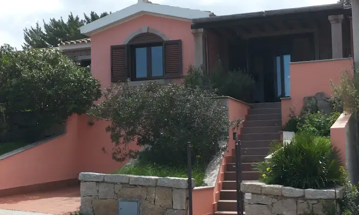 Rexer-Aglientu-Deliziosa-villetta-con-ampio-spazio-esterno-vista-mare-Altro