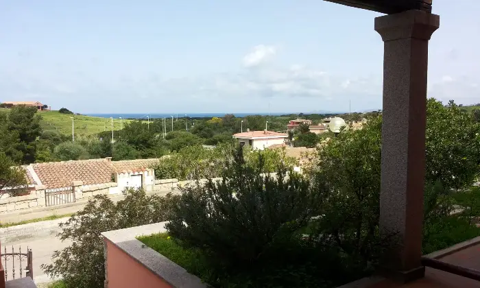 Rexer-Aglientu-Deliziosa-villetta-con-ampio-spazio-esterno-vista-mare-Altro