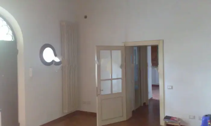 Rexer-Capraia-e-Limite-Quadrilocale-in-Vendita-in-Piazza-dei-Maestri-DAscia-a-Capraia-e-Limite-SALONE