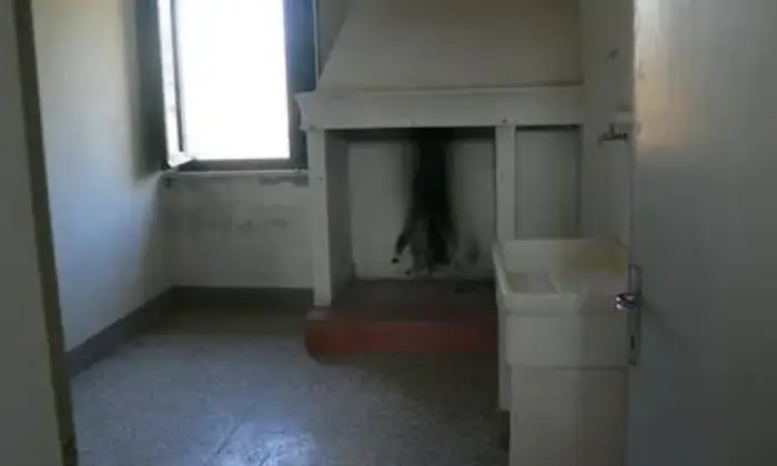 Rexer-Castelleone-di-Suasa-Vendesi-casale-Contrada-Case-Nuove-ALTRO