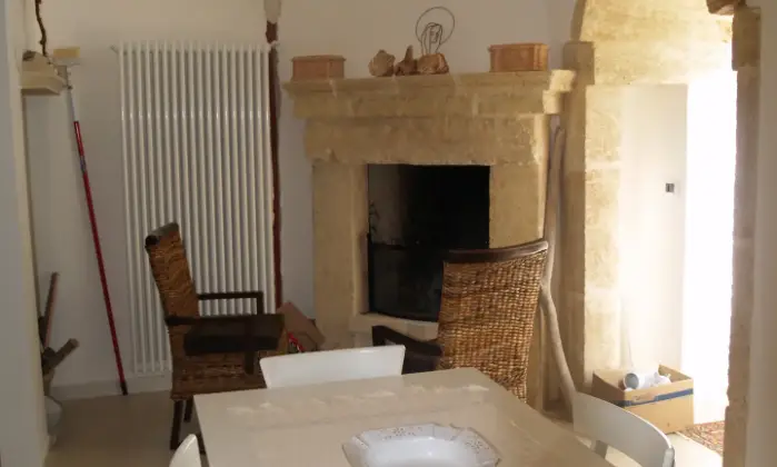 Rexer-Miggiano-VENDE-CASA-ANTICA-CON-VOLTE-A-STELLAAPPARTAMENTO-ATTICO-INDIPENDENTE-CUCINA
