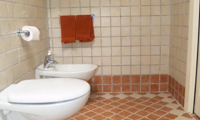Rexer-Miggiano-VENDE-CASA-ANTICA-CON-VOLTE-A-STELLAAPPARTAMENTO-ATTICO-INDIPENDENTE-BAGNO