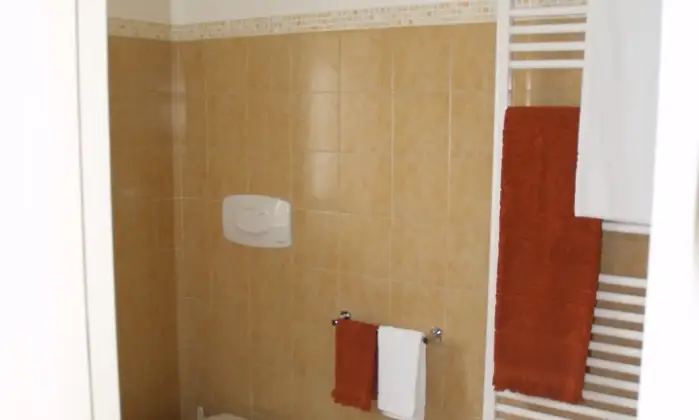 Rexer-Miggiano-VENDE-CASA-ANTICA-CON-VOLTE-A-STELLAAPPARTAMENTO-ATTICO-INDIPENDENTE-BAGNO