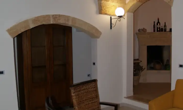 Rexer-Miggiano-VENDE-CASA-ANTICA-CON-VOLTE-A-STELLAAPPARTAMENTO-ATTICO-INDIPENDENTE-ALTRO