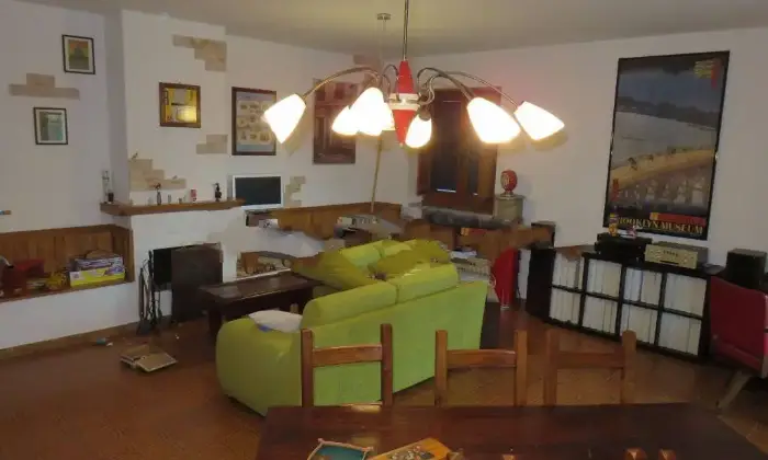 Rexer-San-Massimo-Vendesi-villa-unifamiliare-in-via-San-Rocco-a-Centro-di-San-Massimo-SALONE