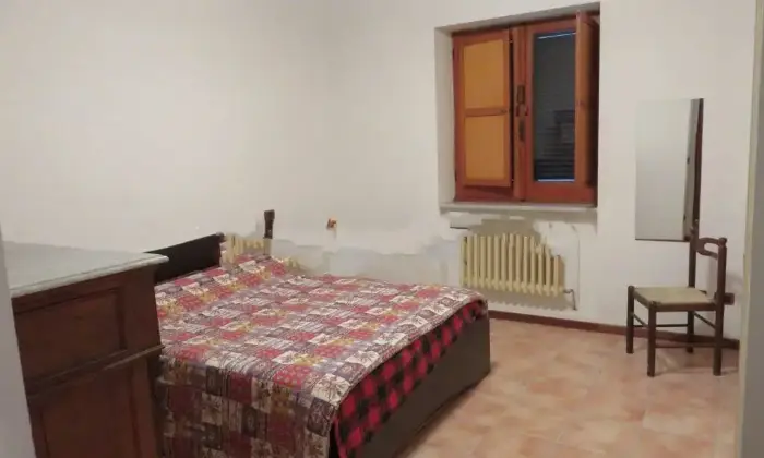 Rexer-San-Massimo-Vendesi-villa-unifamiliare-in-via-San-Rocco-a-Centro-di-San-Massimo-CAMERA-DA-LETTO