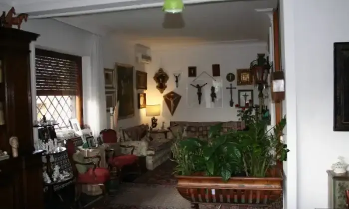 Rexer-Roma-Attico-Mansarda-a-Roma-SALONE