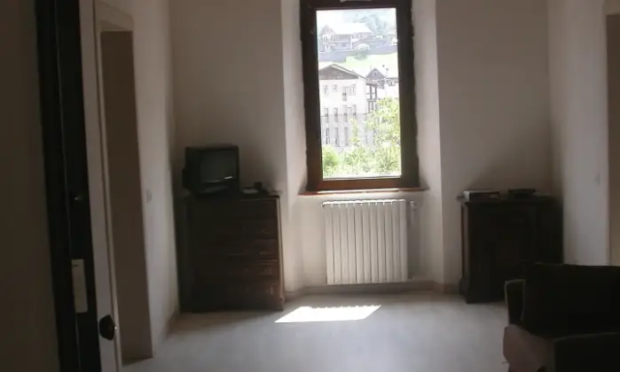 Rexer-Oltre-il-Colle-Mansarda-in-Vendita-Via-Perletti-Oltre-il-Colle-SALONE