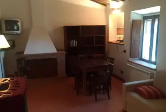 Rexer-POGGIO-LODOLI-frazione-di-MURLO-SI-Appartamento-su-due-piani-in-vendita-nel-borgo-di-Poggio-Lodoli-Salone