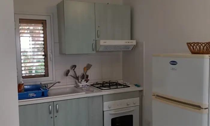 Rexer-Vittoria-In-vacanza-in-villaggio-turistico-CasaVacanze-Le-Mansarde-in-Athena-Resort-Scoglitti-RG-CUCINA