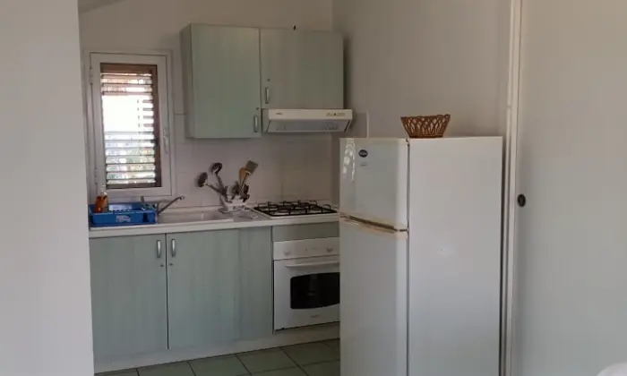 Rexer-Vittoria-In-vacanza-in-villaggio-turistico-CasaVacanze-Le-Mansarde-in-Athena-Resort-Scoglitti-RG-CUCINA