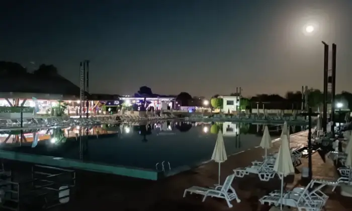Rexer-Vittoria-In-vacanza-in-villaggio-turistico-CasaVacanze-Le-Mansarde-in-Athena-Resort-Scoglitti-RG-piscina-olimpionica