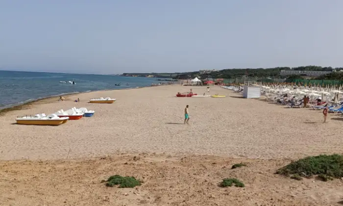Rexer-Vittoria-In-vacanza-in-villaggio-turistico-CasaVacanze-Le-Mansarde-in-Athena-Resort-Scoglitti-RG-spiaggia-privata