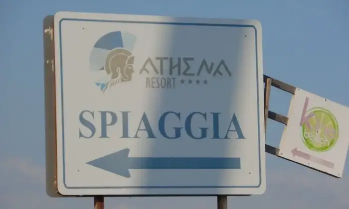 Rexer-Vittoria-In-vacanza-in-villaggio-turistico-CasaVacanze-Le-Mansarde-in-Athena-Resort-Scoglitti-RG-spiaggia-privata