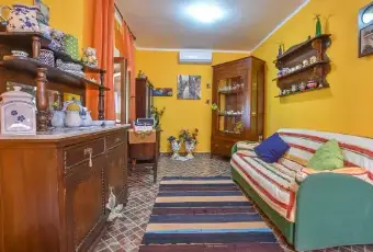 Rexer-Enna-Villa-con-terreno-distante-dal-centro-abitato-circa-km-SALONE