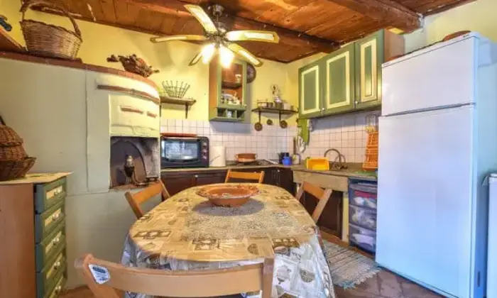 Rexer-Enna-Villa-con-terreno-distante-dal-centro-abitato-circa-km-CUCINA