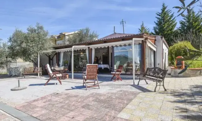 Rexer-Enna-Villa-con-terreno-distante-dal-centro-abitato-circa-km-TERRAZZO