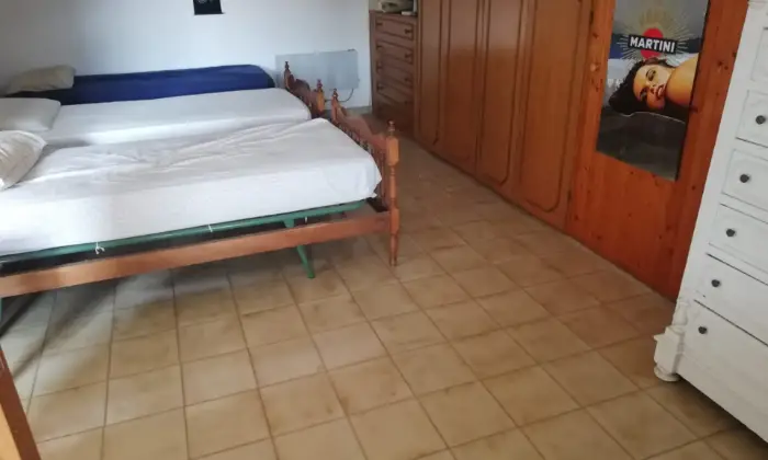 Rexer-Tortora-Vendesi-appartamento-a-m-dal-mare-CAMERA-DA-LETTO