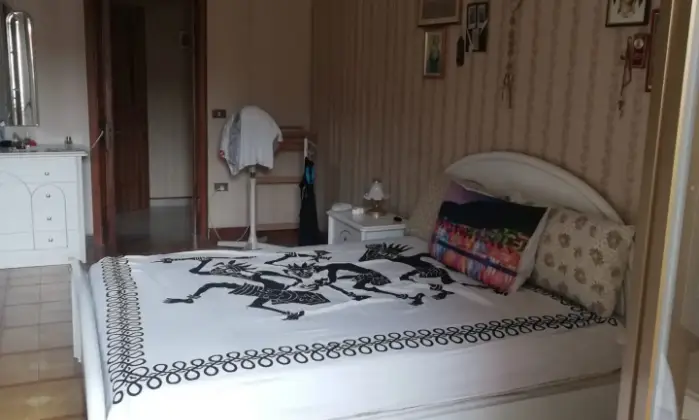 Rexer-Tortora-Vendesi-appartamento-a-m-dal-mare-CAMERA-DA-LETTO