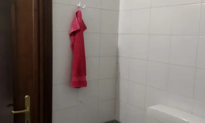 Rexer-Bra-Camere-per-Studenti-a-Bra-Rooms-for-Students-in-Bra-BAGNO